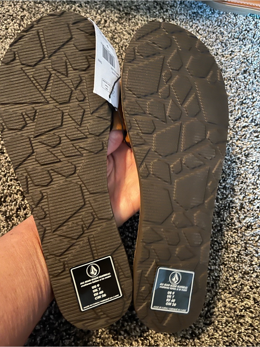Volcom sandals - Picture 3 of 3